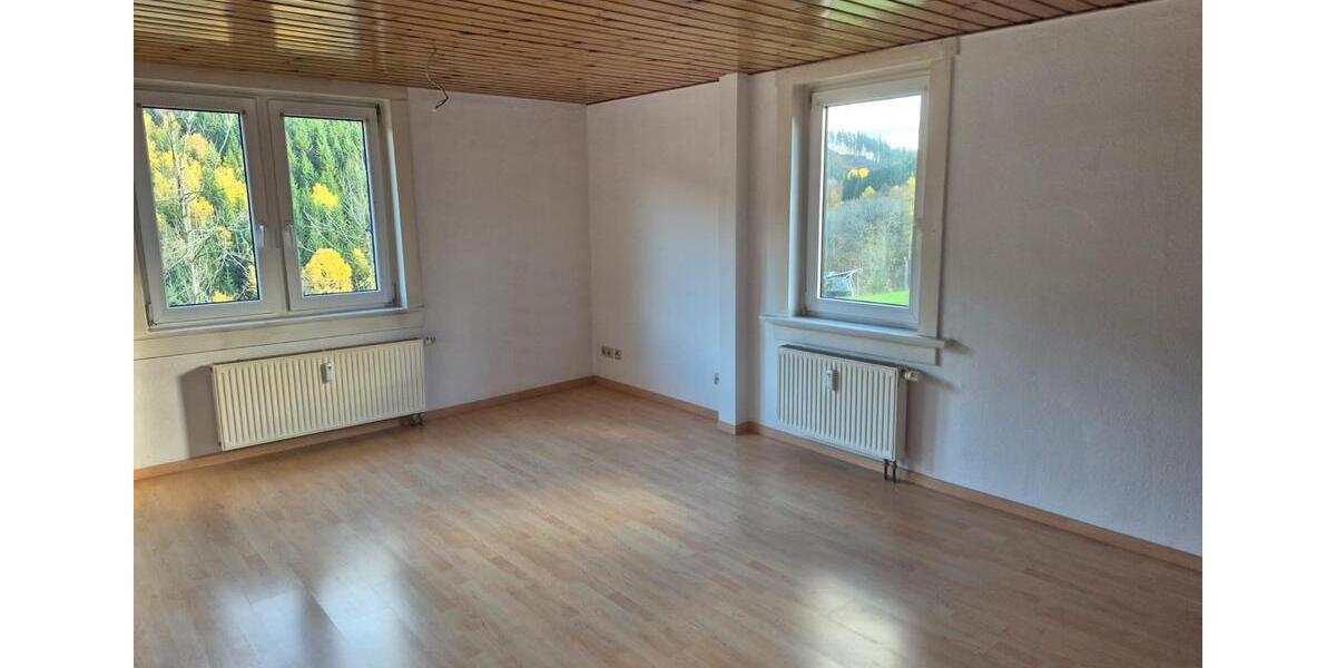 Etagenwohnung Friedrichroda - 3 Zimmer, 86 m&sup2;, 620&euro; | Angebot:24690277