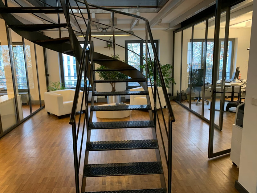 Loftartige Bürofläche in perfekter Lage D-Wehrhahn aufteilbar zimmer