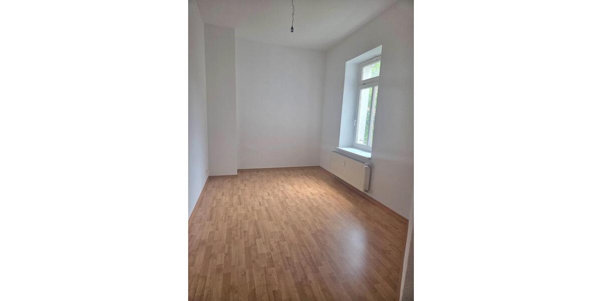 Etagenwohnung Schwerin - 2 Zimmer, 67 m&sup2;, 667&euro; | Angebot:26659933