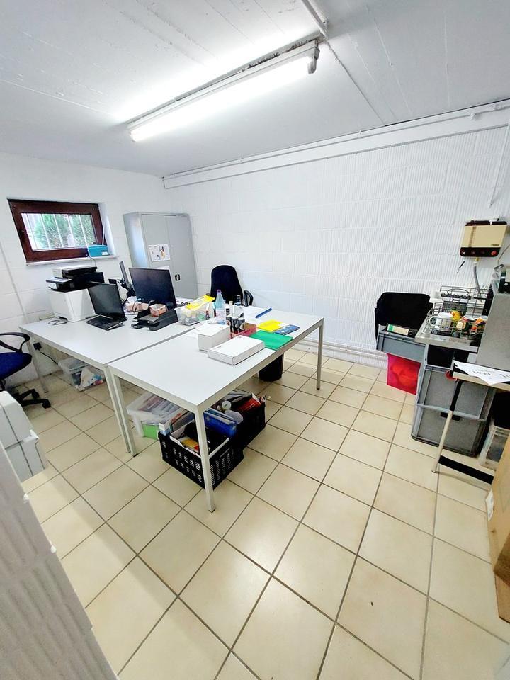 Hallen: Lager, Produktion + Büro u. Freiflächen-perfekte Anbindung u. Gelände zimmer