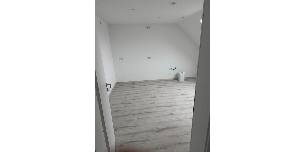 Dachgeschoßwohnung Werl - 3 Zimmer, 90 m&sup2;, 900&euro; | Angebot:26321195