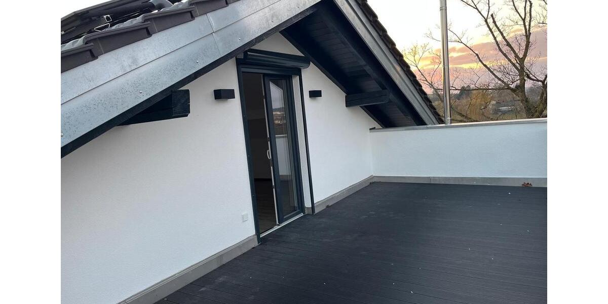 Außergewöhnliche 2-Zimmer-Dachgeschosswohnung mit Dachterrasse 2 zimmer