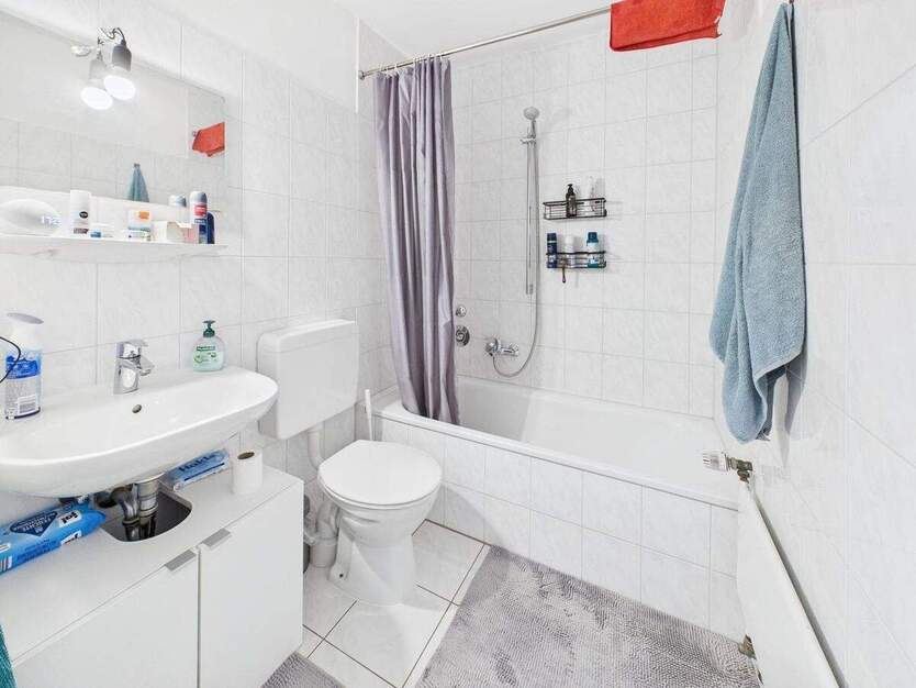 Zentrale 2-Zimmer Wohnung mit Balkon & modernem Ambiente - ab 01.11.2025 verfügbar 2 zimmer