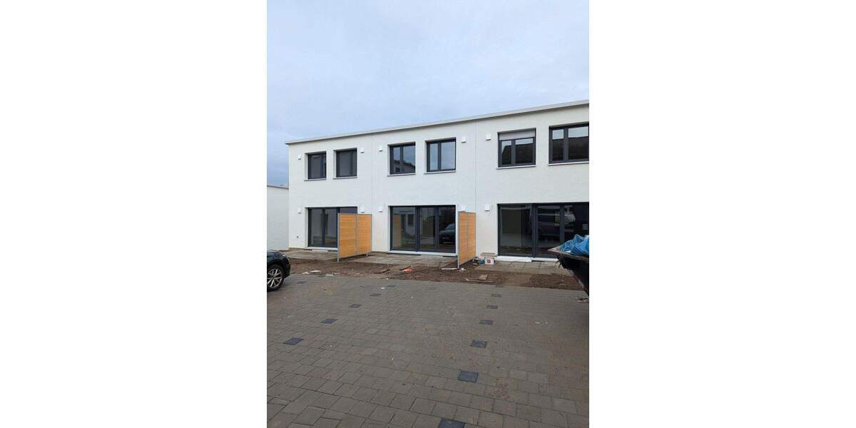 Reihenmittelhaus Pforzheim Würm - 5 Zimmer, 132 m&sup2;, 1.499&euro; | Angebot:24736515