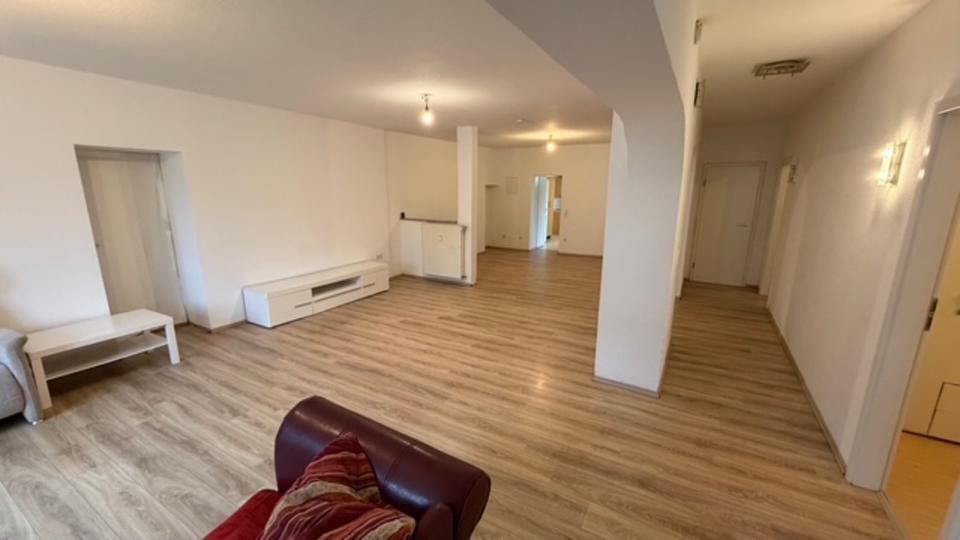 4-Zimmer-Erdgeschosswohnung mit 130 m² in Wallerfangen-Düren 4 zimmer
