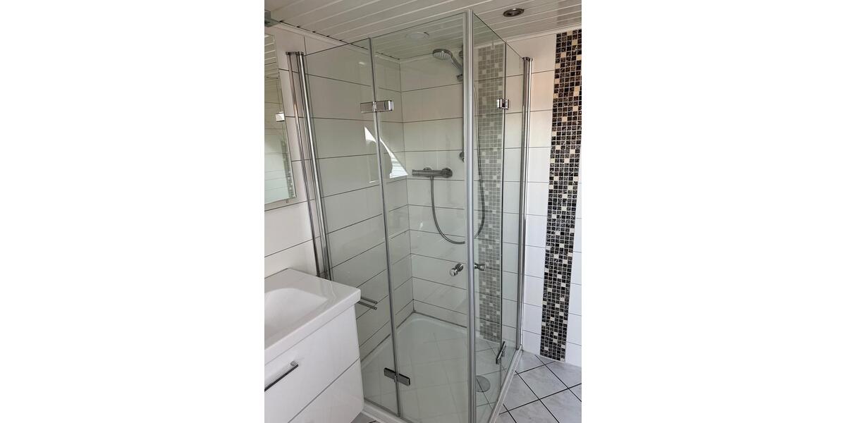 Dachgeschoßwohnung Suhlendorf - 4 Zimmer, 83 m&sup2;, 670&euro; | Angebot:26239057