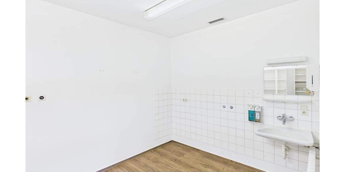 Einfamilienhaus Hamburg Schnelsen - 6 Zimmer, 1.350&euro; | Angebot:24686272