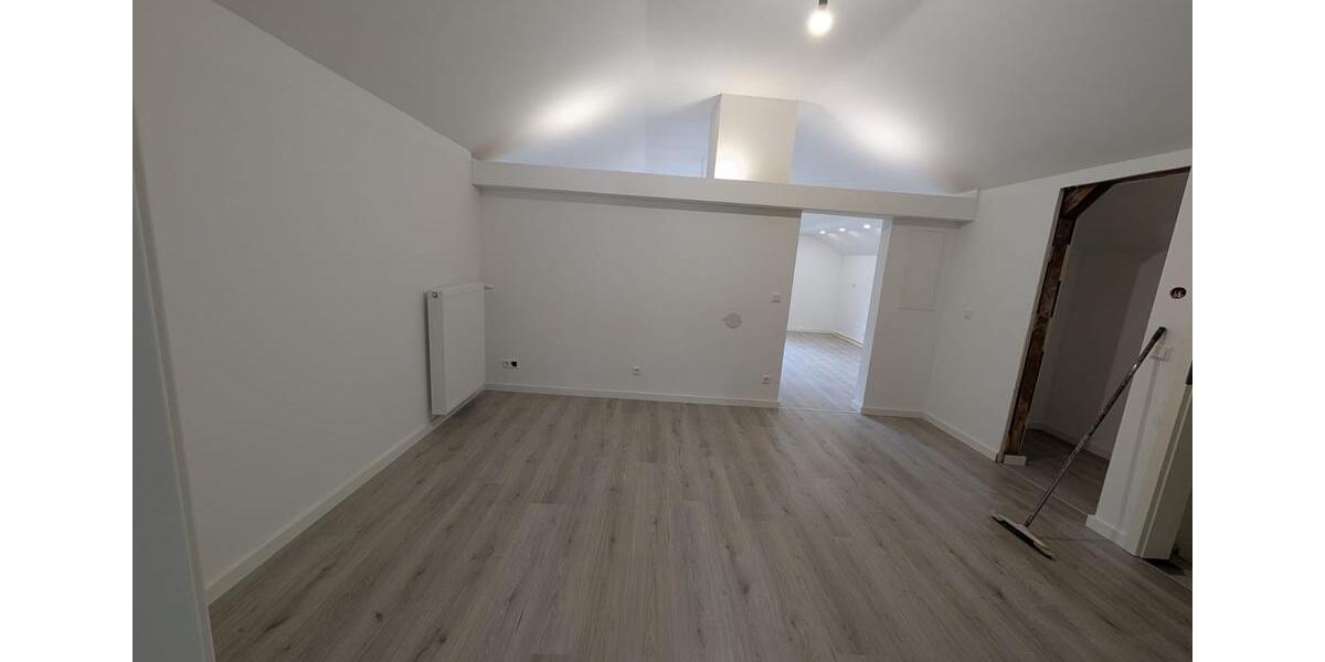 Dachgeschoßwohnung Eberbach - 2 Zimmer, 68 m&sup2;, 680&euro; | Angebot:25804692