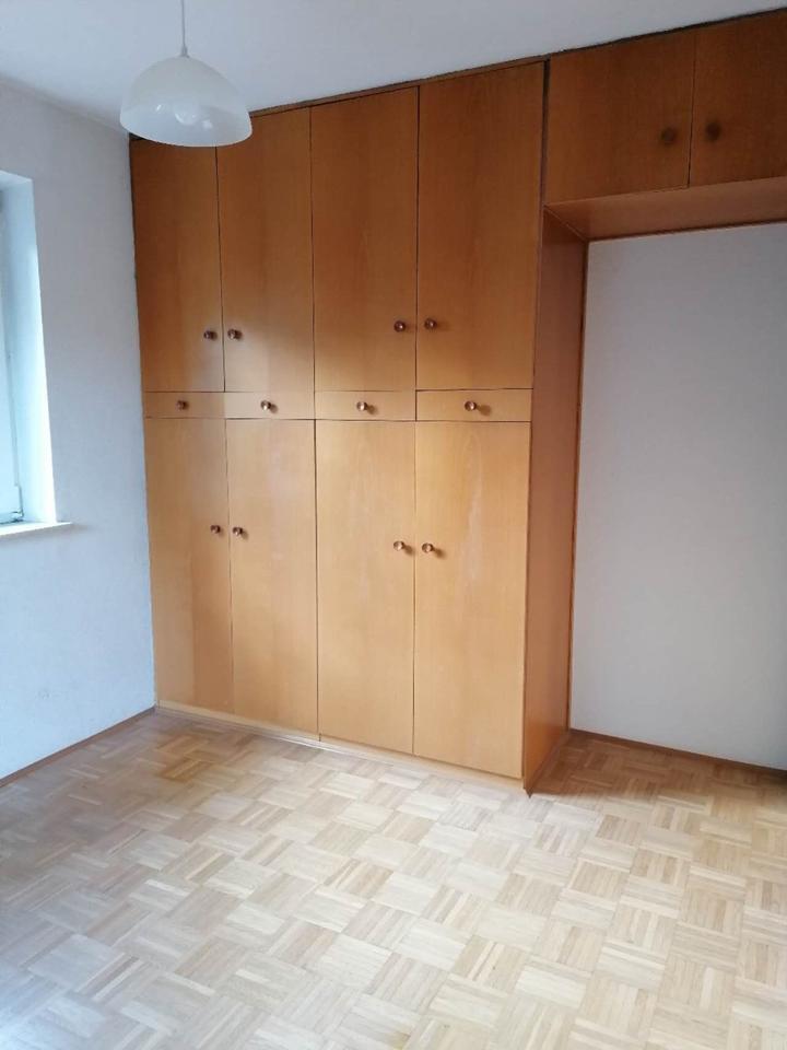 10 M² Zimmer von 4er WG-Wohnung in Neutraubling ab01.09.2025 frei