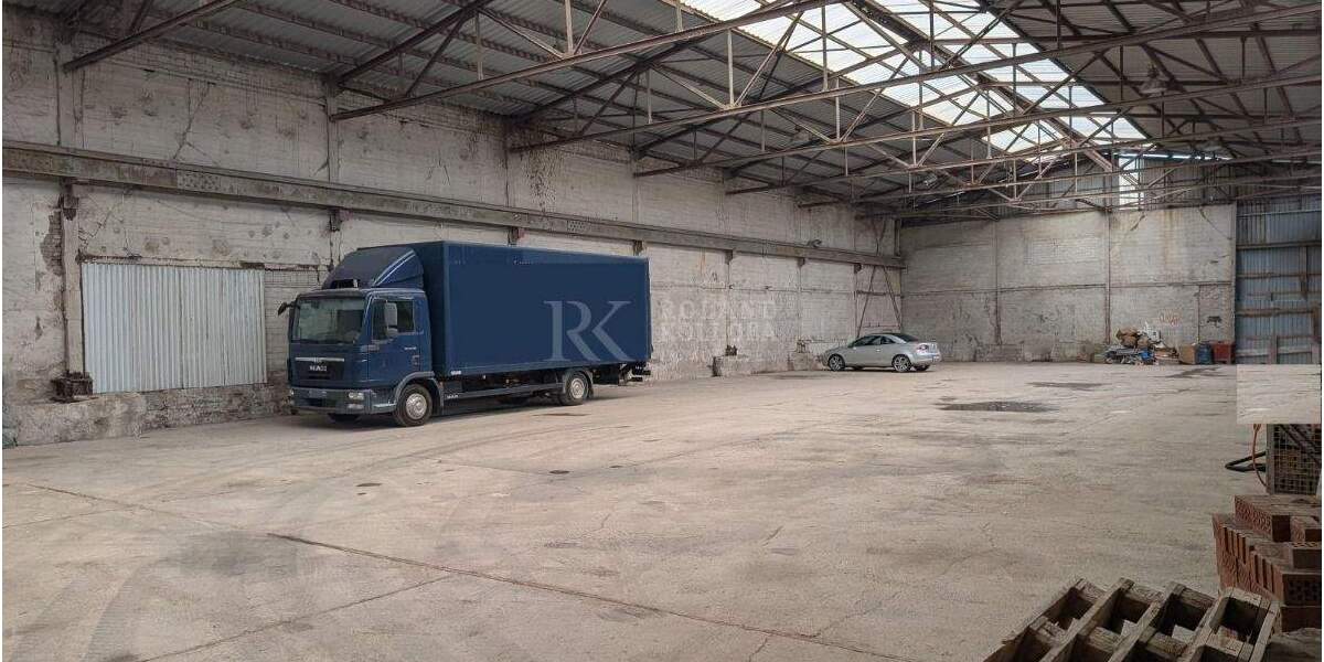 Vielseitige Lager- und Produktionshalle und großzügiger Andienung in Hannover-Misburg zimmer