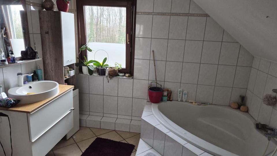 Dachgeschoßwohnung Hofheim am Taunus - 2 Zimmer, 73 m&sup2;, 1.050&euro; | Angebot:25512396
