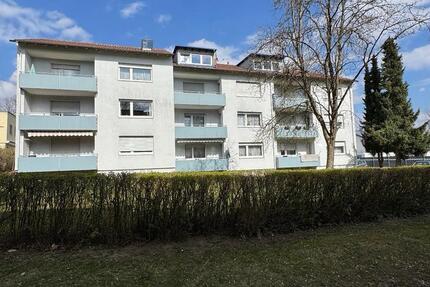 Helle 2,5-Zimmer-Dachgeschosswohnung in Ehingen (Donau) zimmer