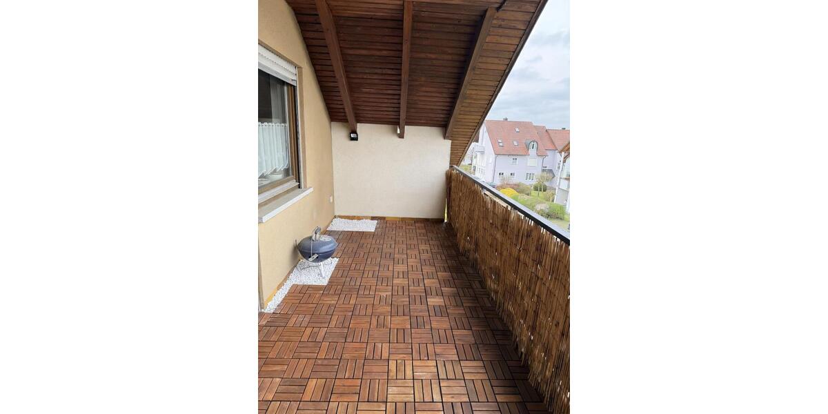 Dachgeschoßwohnung Bad Neustadt an der Saale - 4 Zimmer, 80 m&sup2;, 550&euro; | Angebot:26213373