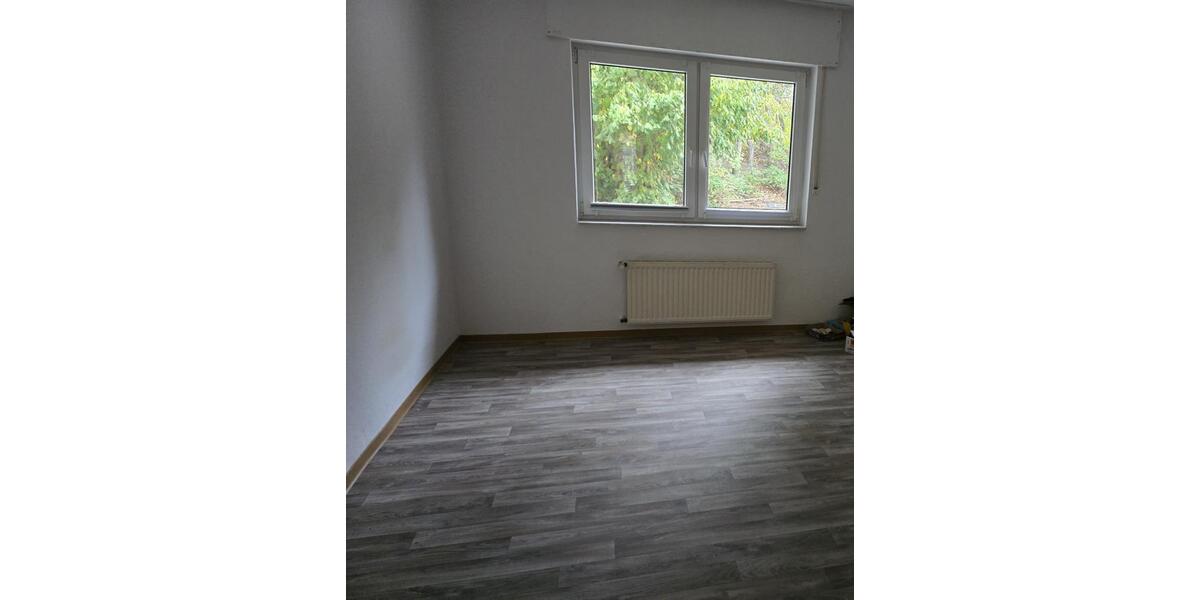 Schöne 3 ZKB Erdgeschoss Wohnung mit Stellplatz 3 zimmer