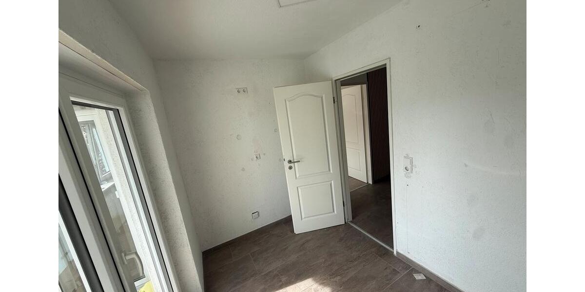 Etagenwohnung Rheinau - 2 Zimmer, 55 m&sup2;, 650&euro; | Angebot:26039079