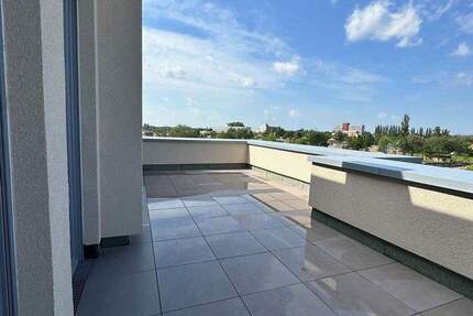 Großzügige 2-Zimmer-Neubauwohnung mit Süd-Dachterrasse - Zweitbezug Bezugsfrei ab sofort 2 zimmer