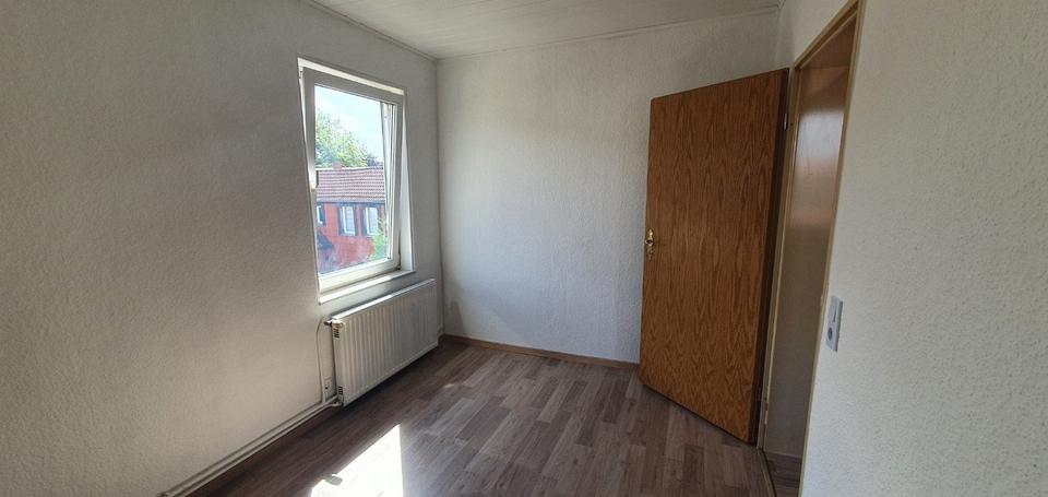 Dachgeschoßwohnung Wolfenbüttel Adersheim - 2 Zimmer, 48 m&sup2;, 453&euro; | Angebot:24345128