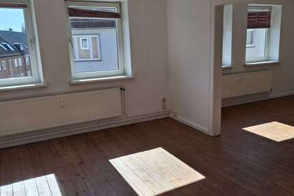 Wohnung Neumünster - 3 Zimmer, 70 m&sup2;, 610&euro; | Angebot:26070832