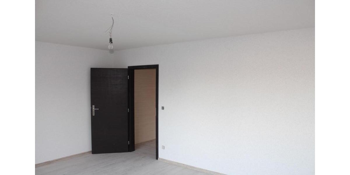 Schöne saubere und gepflegte Wohnung im Erdgeschoss mit Balkon - 2-Zimmer-Wohnung 2 zimmer