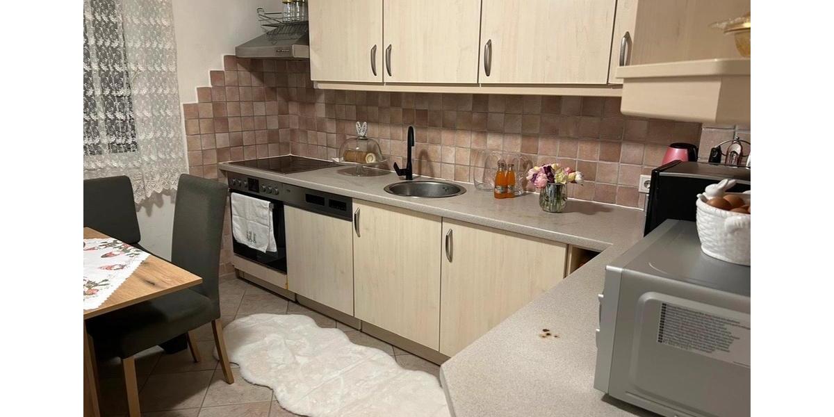 Etagenwohnung Rosenheim Innenstadt - 4 Zimmer, 94 m&sup2;, 1.500&euro; | Angebot:24661889