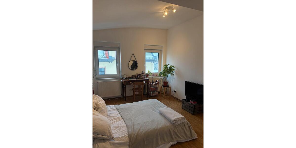 Dachgeschoßwohnung Offenbach am Main Hafen - 2 Zimmer, 75 m&sup2;, 1.200&euro; | Angebot:24771274