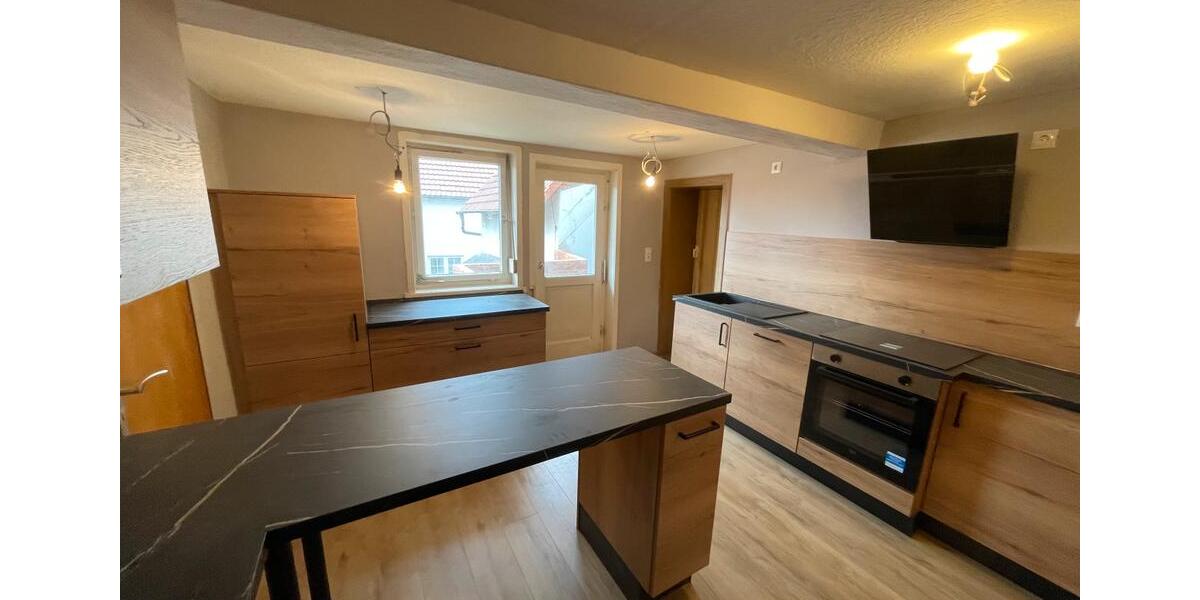 helle 5 Zimmerwohnung direkt in Calden 5 zimmer