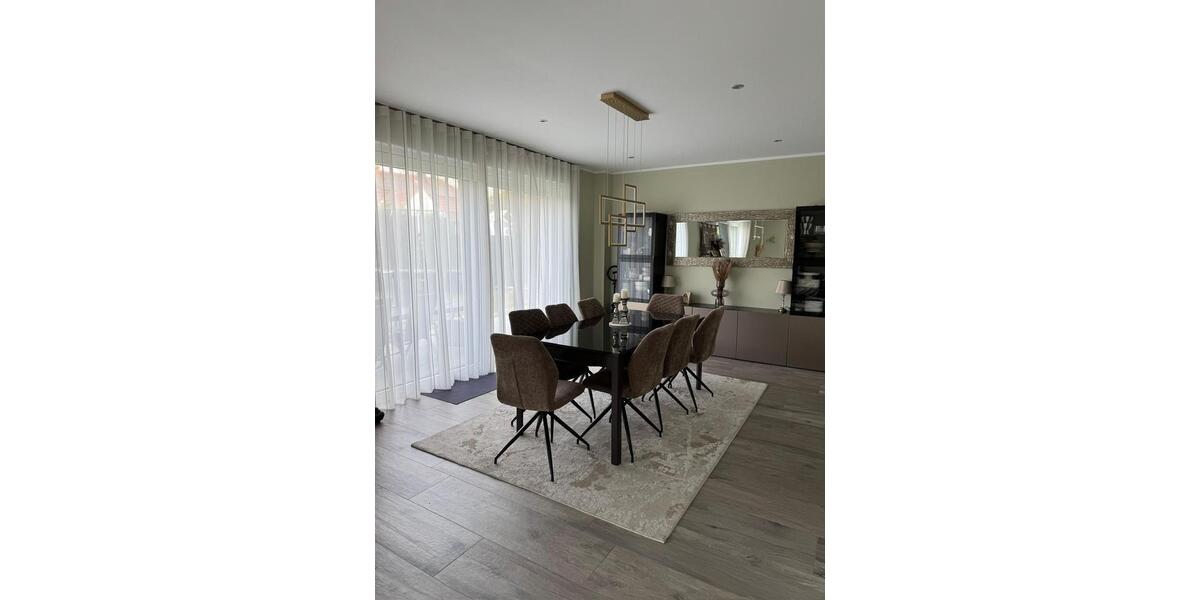 Einfamilienhaus Rheine - 7 Zimmer, 236 m&sup2;, 2.200&euro; | Angebot:26266276
