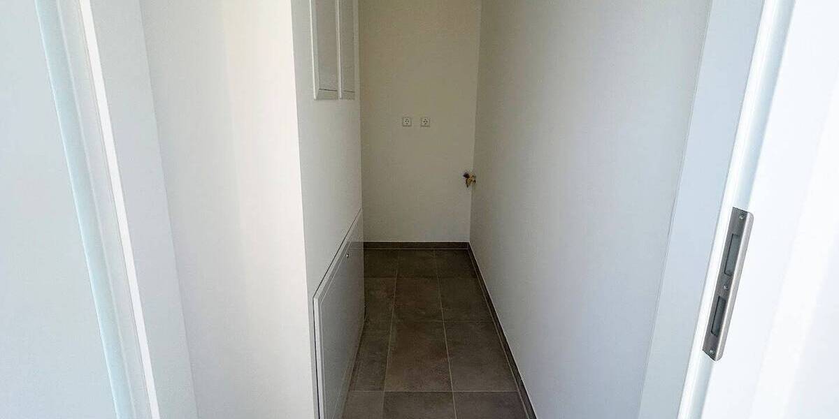 Etagenwohnung Stuttgart Untertürkheim - 3 Zimmer, 108 m&sup2;, 1.790&euro; | Angebot:25672146