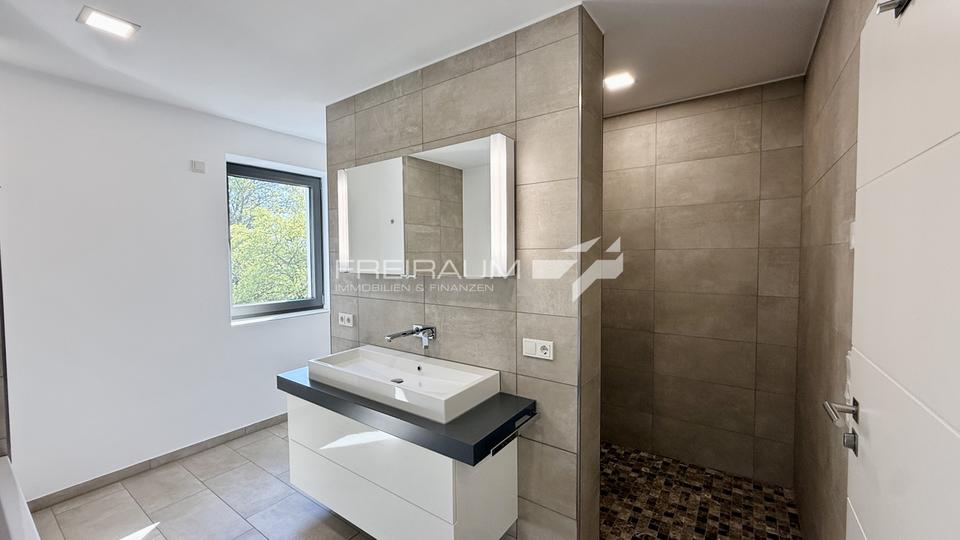 Etagenwohnung Wilnsdorf - 3 Zimmer, 150 m&sup2;, 1.623&euro; | Angebot:26461055