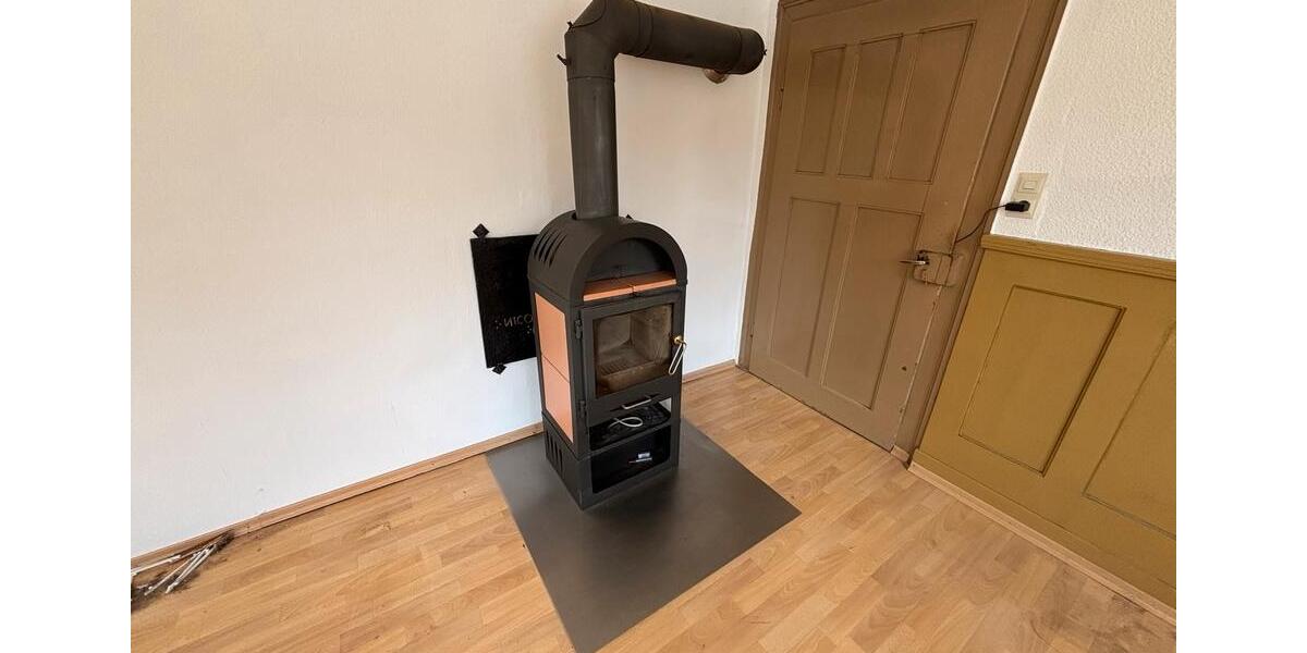 Einfamilienhaus Tuningen - 7.5 Zimmer, 200 m&sup2;, 750&euro; | Angebot:26051483