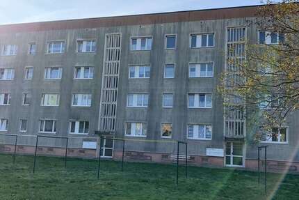 Wohnung zum Mieten in Bad Schmiedeberg 313,61 € 57.02 m² 3 zimmer
