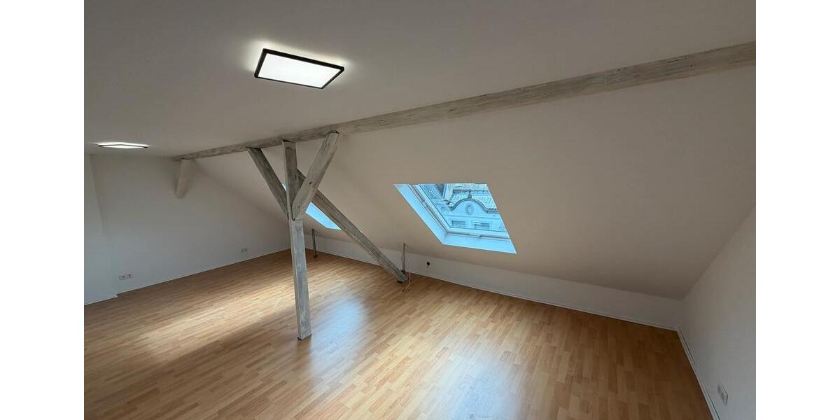 Dachgeschoßwohnung Lüdenscheid - 3 Zimmer, 75 m&sup2;, 530&euro; | Angebot:26070439