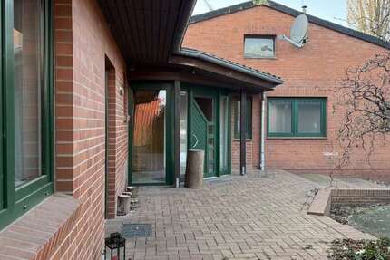 Haus Liebenau - 5 Zimmer, 170 m&sup2;, 1.200&euro; | Angebot:24865238