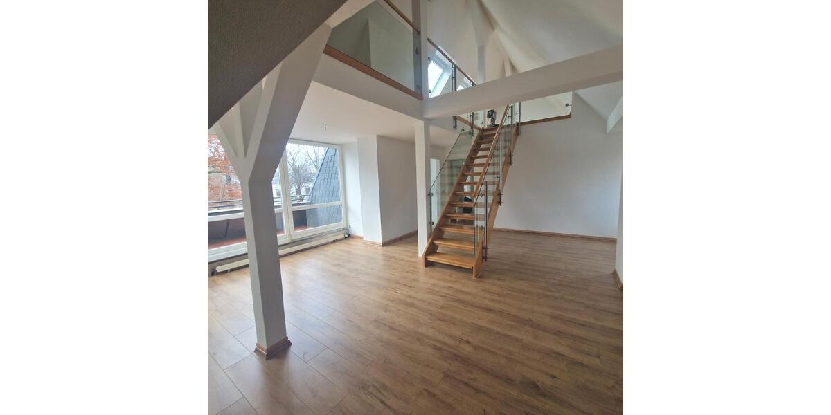 Individueller Schnitt - frisch renoviert - Wohnen in einer schönen Villa in Radebeul-Mitte 4 zimmer