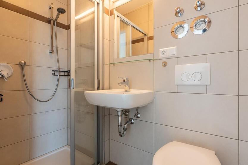 1,5-Zimmer-Wohnung nähe Kohlbruck mit Duschbad und EBK