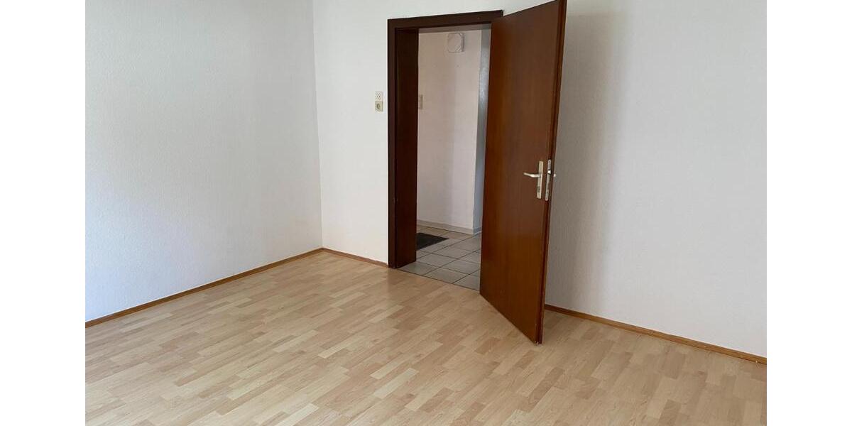 Etagenwohnung Holzminden - 3 Zimmer, 80 m&sup2;, 520&euro; | Angebot:26455823