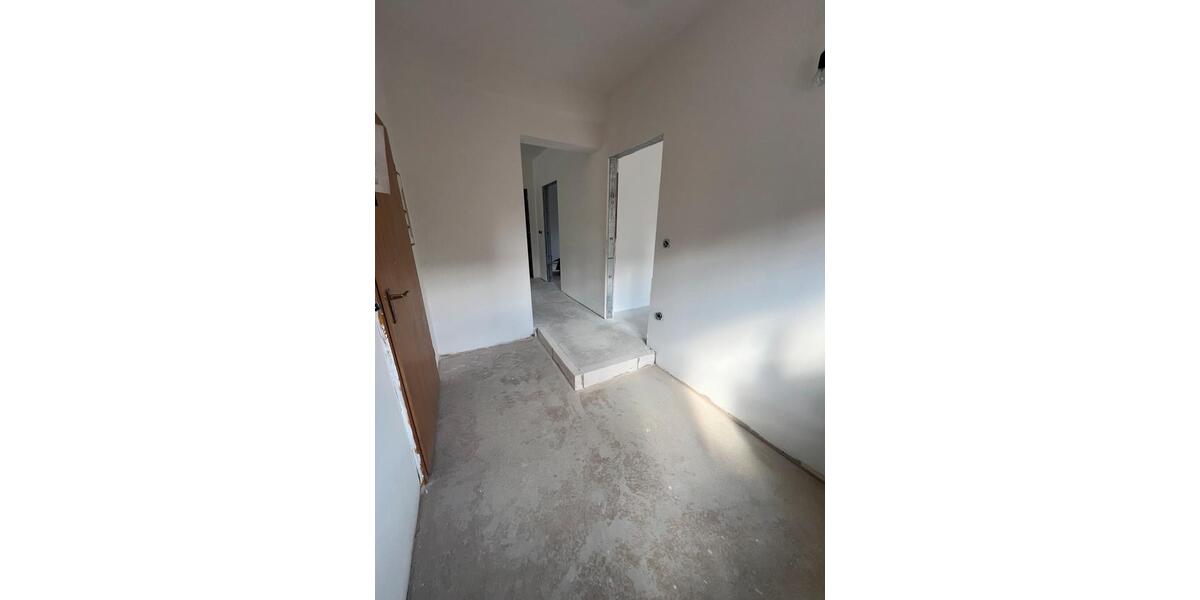 Erdgeschoßwohnung Neustadt an der Aisch - 3.5 Zimmer, 95 m&sup2;, 950&euro; | Angebot:25529685