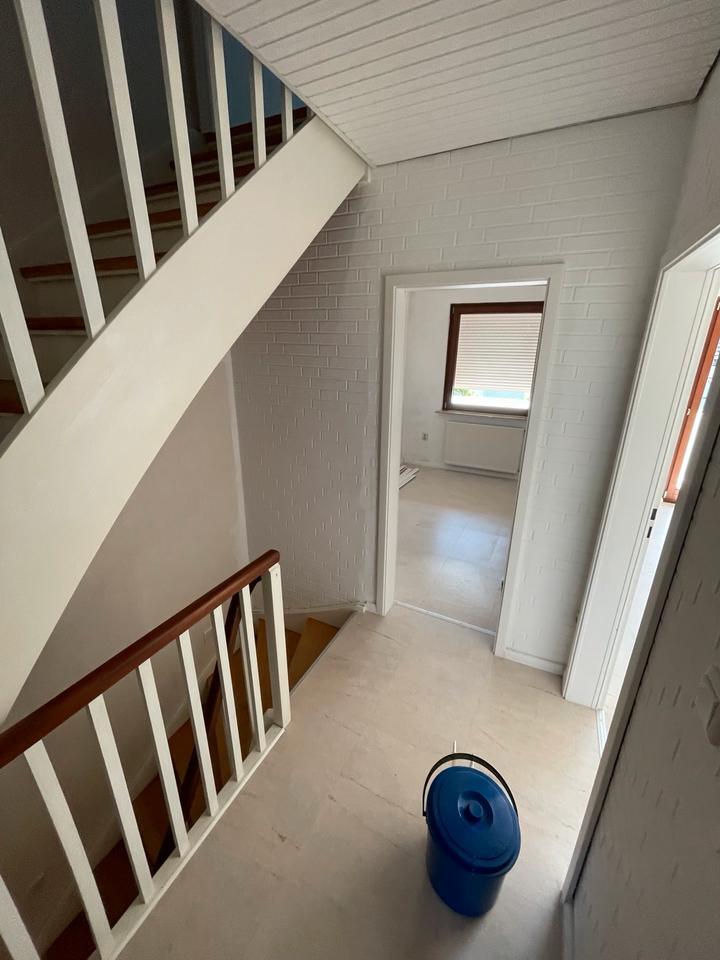 Modernisiertes Reihenhaus in Meckelfeld – 4,5 Zimmer, Terrasse