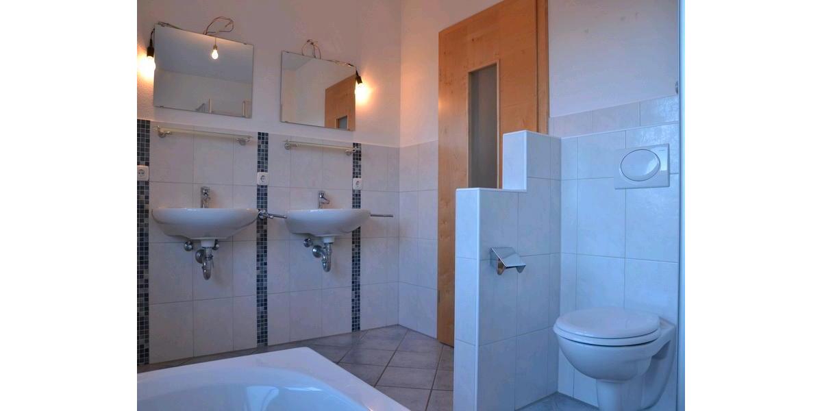 Doppelhaushälfte Eggstätt - 5 Zimmer, 167 m&sup2;, 1.720&euro; | Angebot:25046856