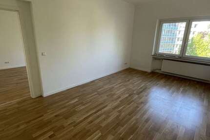 Wohnung Düsseldorf Mörsenbroich - 2 Zimmer, 71 m&sup2;, 1.030&euro; | Angebot:26762177