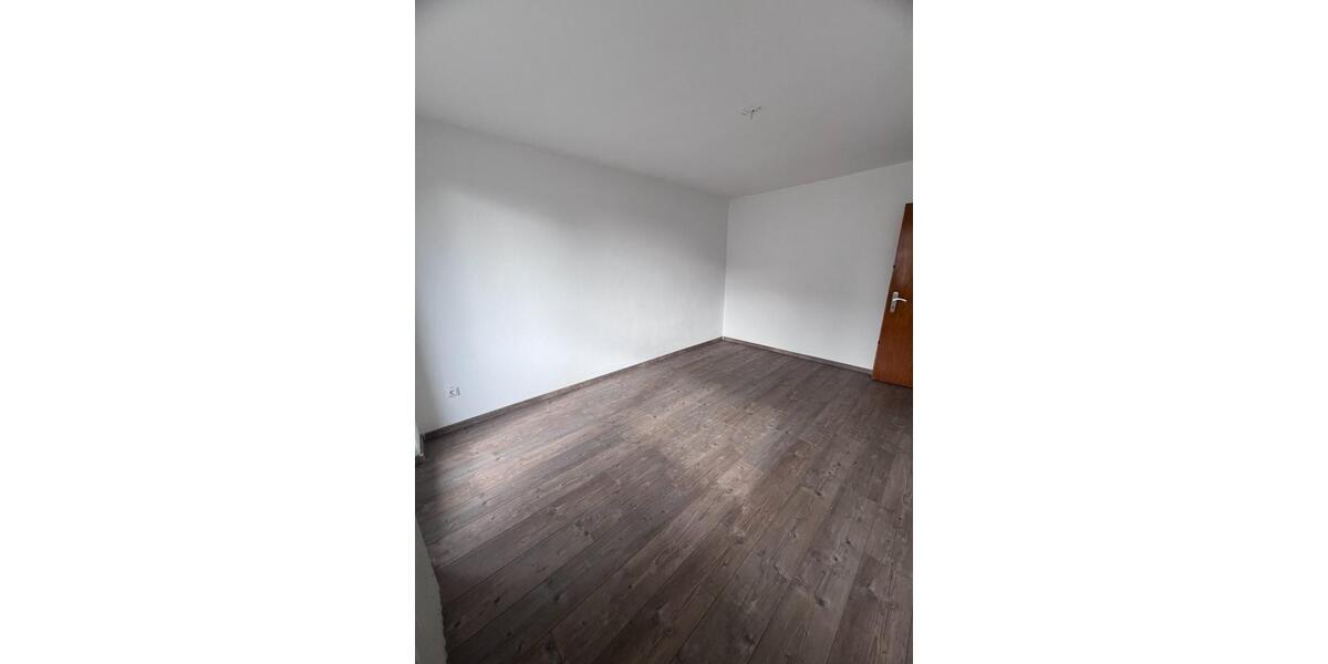 Etagenwohnung Siegen - 5 Zimmer, 111 m&sup2;, 1.150&euro; | Angebot:24752166