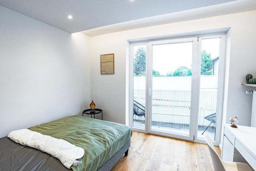 Möbliertes Wohnen in Bestlage - 3 frisch renovierte WG-Zimmer ab August verfügbar!!