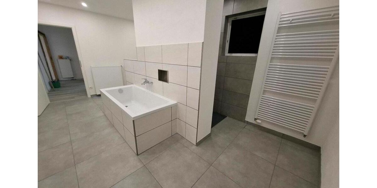 Erdgeschoßwohnung Kirn - 4 Zimmer, 125 m&sup2;, 875&euro; | Angebot:25965343