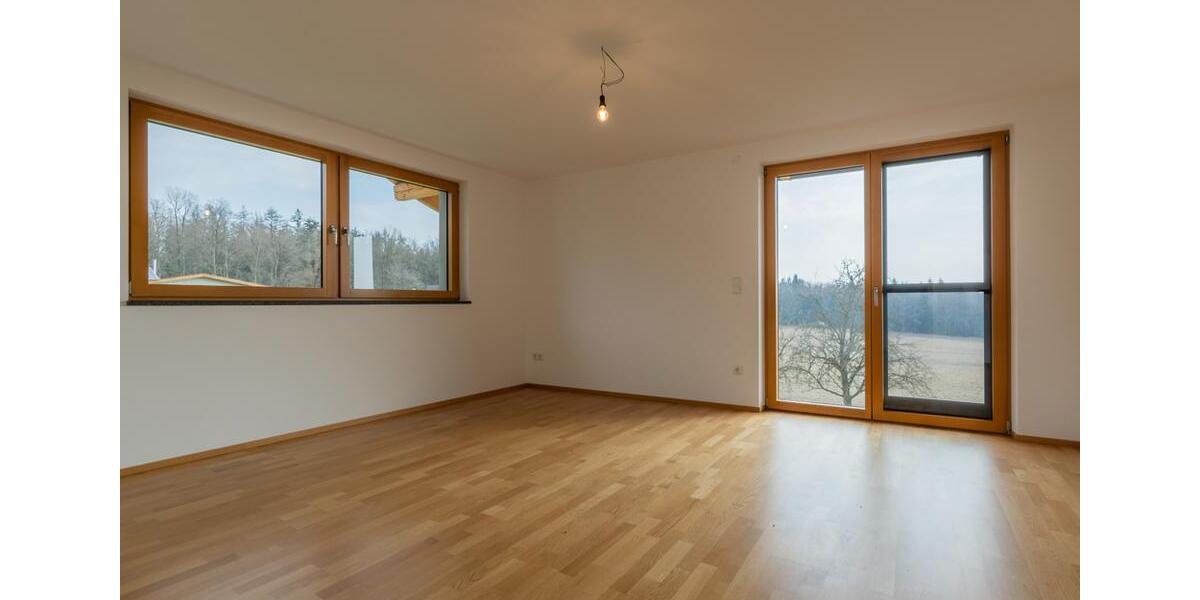 Etagenwohnung Neuburg am Inn - 4.5 Zimmer, 130 m&sup2;, 1.250&euro; | Angebot:26131537