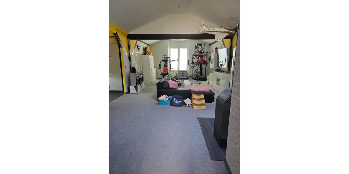 Dachgeschoßwohnung Schortens - 5 Zimmer, 110 m&sup2;, 750&euro; | Angebot:25822443