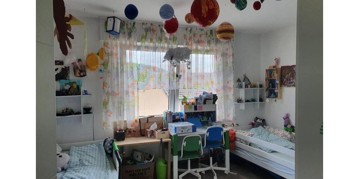 Modernisierte Wohnung mit vier Zimmern- Balkon - Garten 4 zimmer