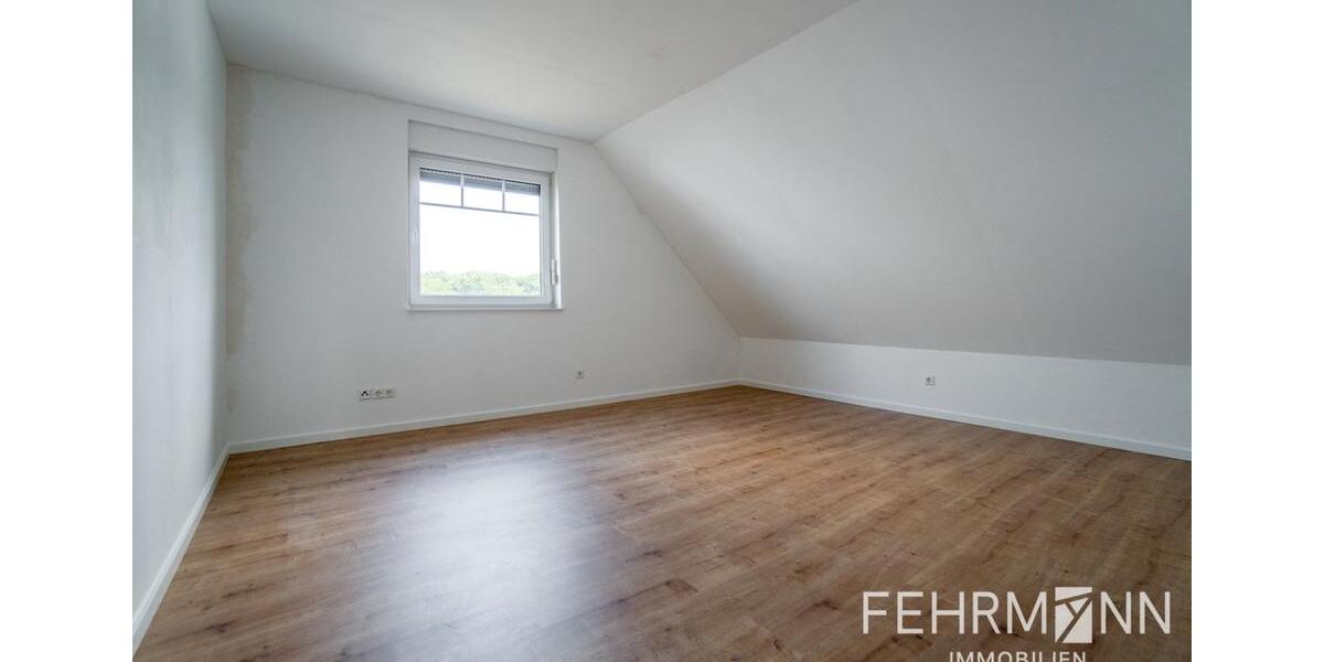 Dachgeschoßwohnung Emsbüren - 3 Zimmer, 129 m&sup2;, 980&euro; | Angebot:26335714