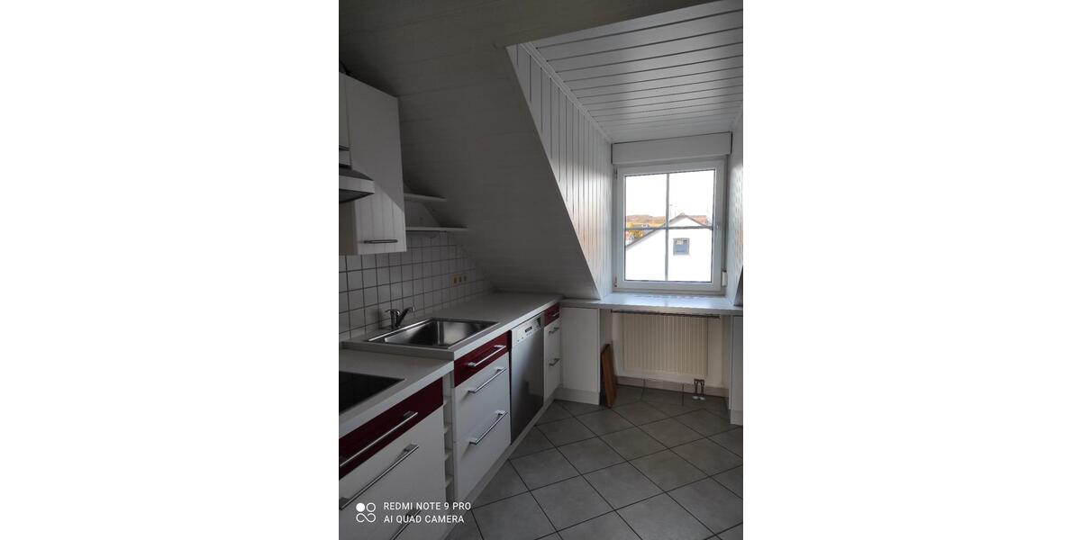 Dachgeschoßwohnung Wettstetten - 3 Zimmer, 85 m&sup2;, 930&euro; | Angebot:26030600