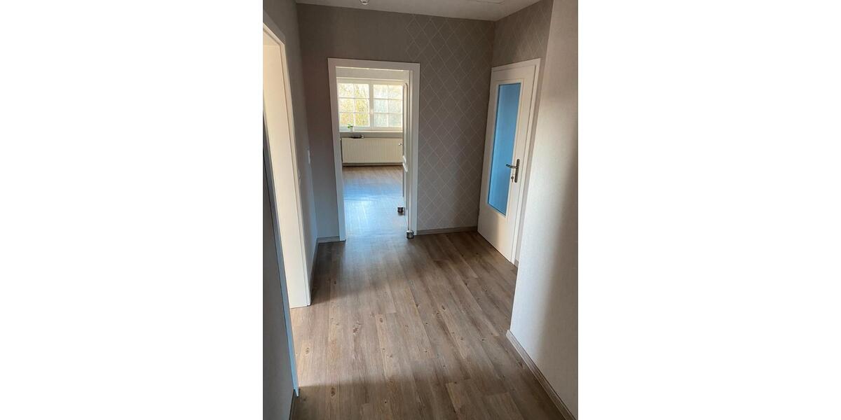 Dachgeschoßwohnung Varel - 3 Zimmer, 101 m&sup2;, 775&euro; | Angebot:26429416
