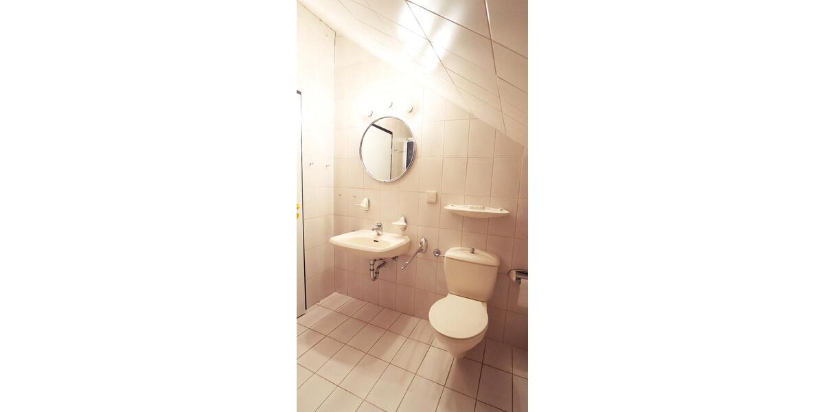 Dachgeschoßwohnung Zierenberg - 2 Zimmer, 72 m&sup2;, 650&euro; | Angebot:26531124